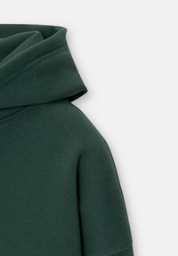 Dunkelgrüner Kapuzenpulli mit weichem Griff, gefaltetem Kapuzenrand und lässiger Passform. Hergestellt aus atmungsaktivem Baumwollmischmaterial.