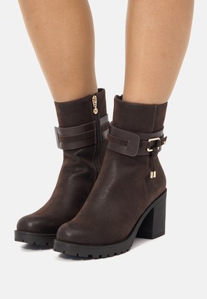 Botines con plataforma - marron