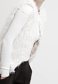 Miss Selfridge Pullover - off-white