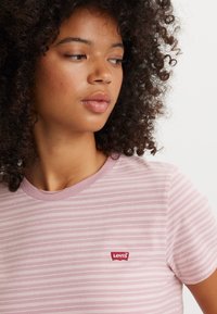 Levi's® THE PERFECT TEE - Osnovna majica kratkih rukava - tea keepsake lilac