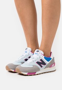 New Balance WL574 - Sapatilhas - marblehead