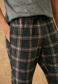 Next MOTIONFLEX COSY SET STANDARD - Nattplagg set - grey black check
