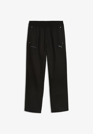 Zwarte Puma joggingbroek met elastische tailleband, zilverkleurig Puma-logo op de rechterdij en Porsche-logo op de linkerdij.