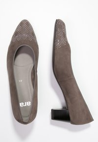 ara Pumps - brown