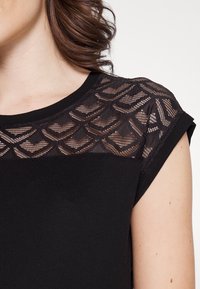 ONLY MATERNITY Toppi - black