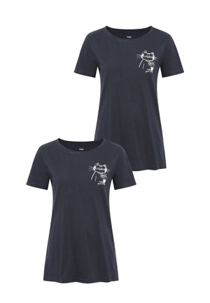 Dunkelblaue T-Shirts mit kurzen Ärmeln und rundem Halsausschnitt. Die Vorderseite zeigt eine weiße Grafik einer Katze und verspielten Text.