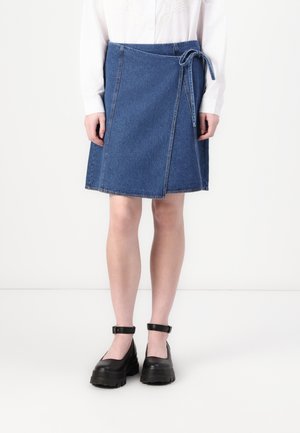 JULITA WRAP SKIRT - Omslagsskjørt - medium blue denim