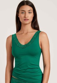 Unselected, nevada green