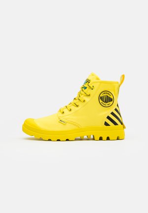 PAMPA X SMILEY - Veterboots - yellow/black