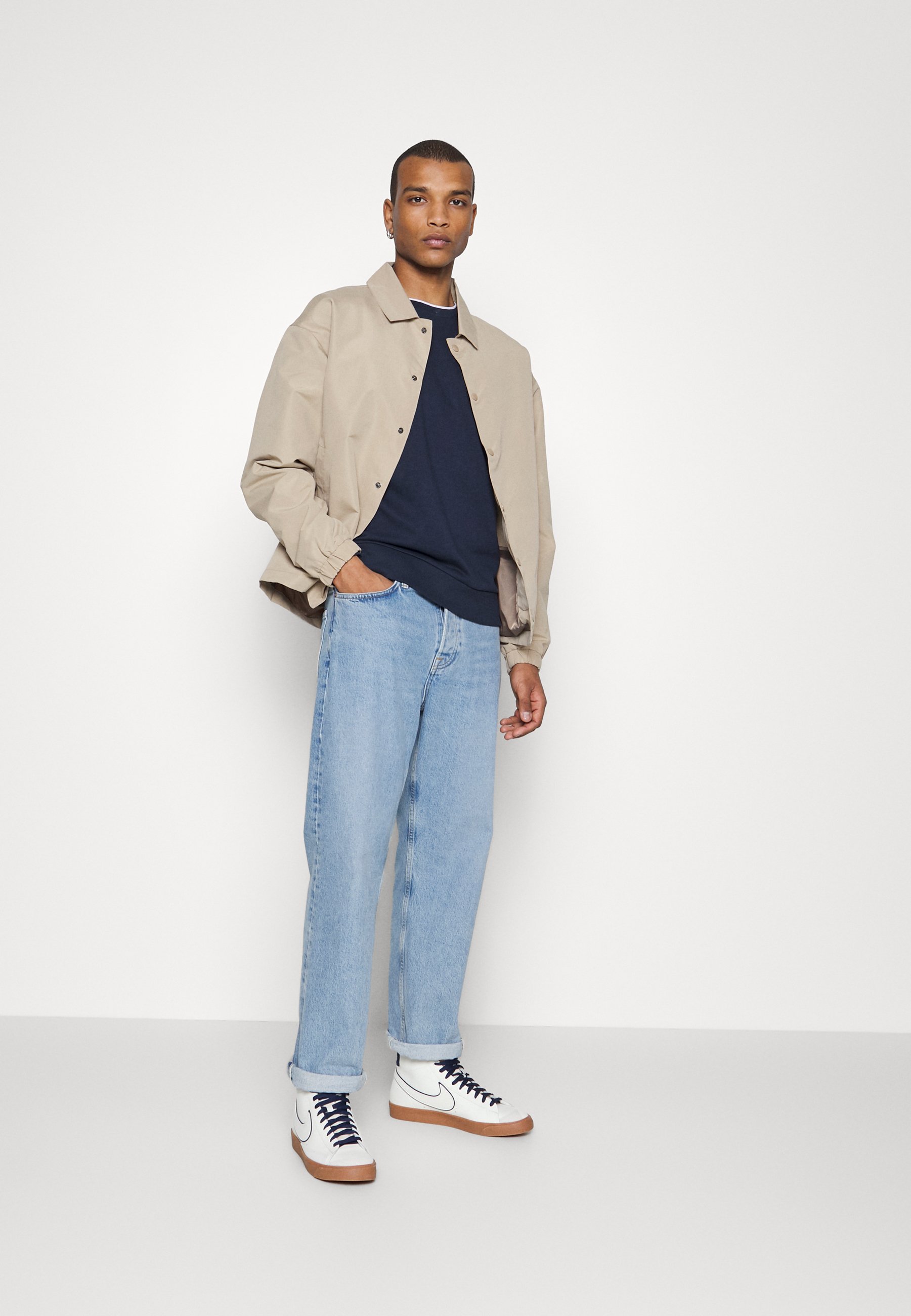 Giacca Leggera JCOCLIMB Uomo Di JACK & JONES: Stile Danese Per La Mezza Stagione