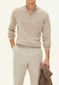 Oscar Jacobson MARLON HALF ZIP - Trui - baked beige