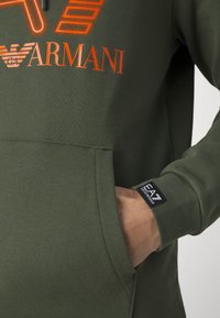 EA7 Emporio Armani Felpa con cappuccio - verde scuro