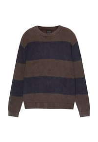 Pull à col ras du cou en maille côtelée marron et bleu marine avec de larges rayures horizontales et des manches longues.