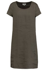 Robe olive verte à manches courtes, longueur genoux, avec un col rond et des coutures discrètes à l'avant et à l'arrière.