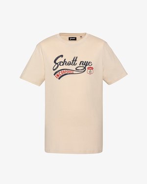T-shirt beige à manches courtes avec l'inscription « Schott nyc Incorporated » et « Since 1913 » imprimée en noir et rouge sur la poitrine.