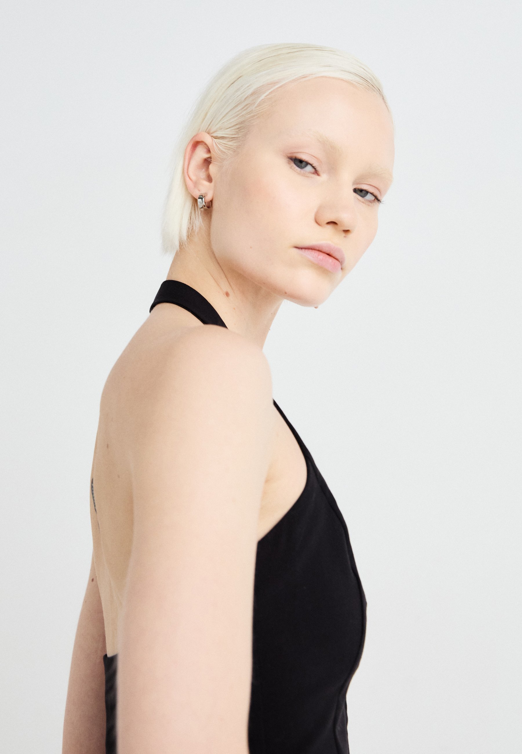 売れ筋商品|||ウィークデイ シャツ レディース トップス NADJA HALTERNECK - Top - black Weekday NADJA HALTERNECK - Top - black - Zalando.co.uk