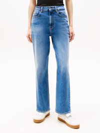 Lichtblauwe denim jeans met een hoge taille, recht gesneden pijpen en een versleten afwerking, met twee voorzakken en riemlussen.