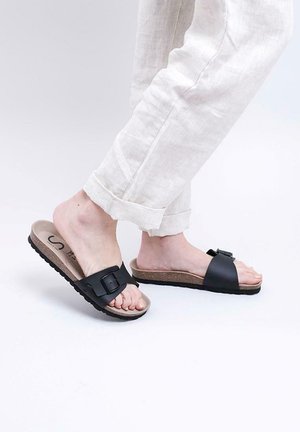 MARSHALL - Sandalias planas - black