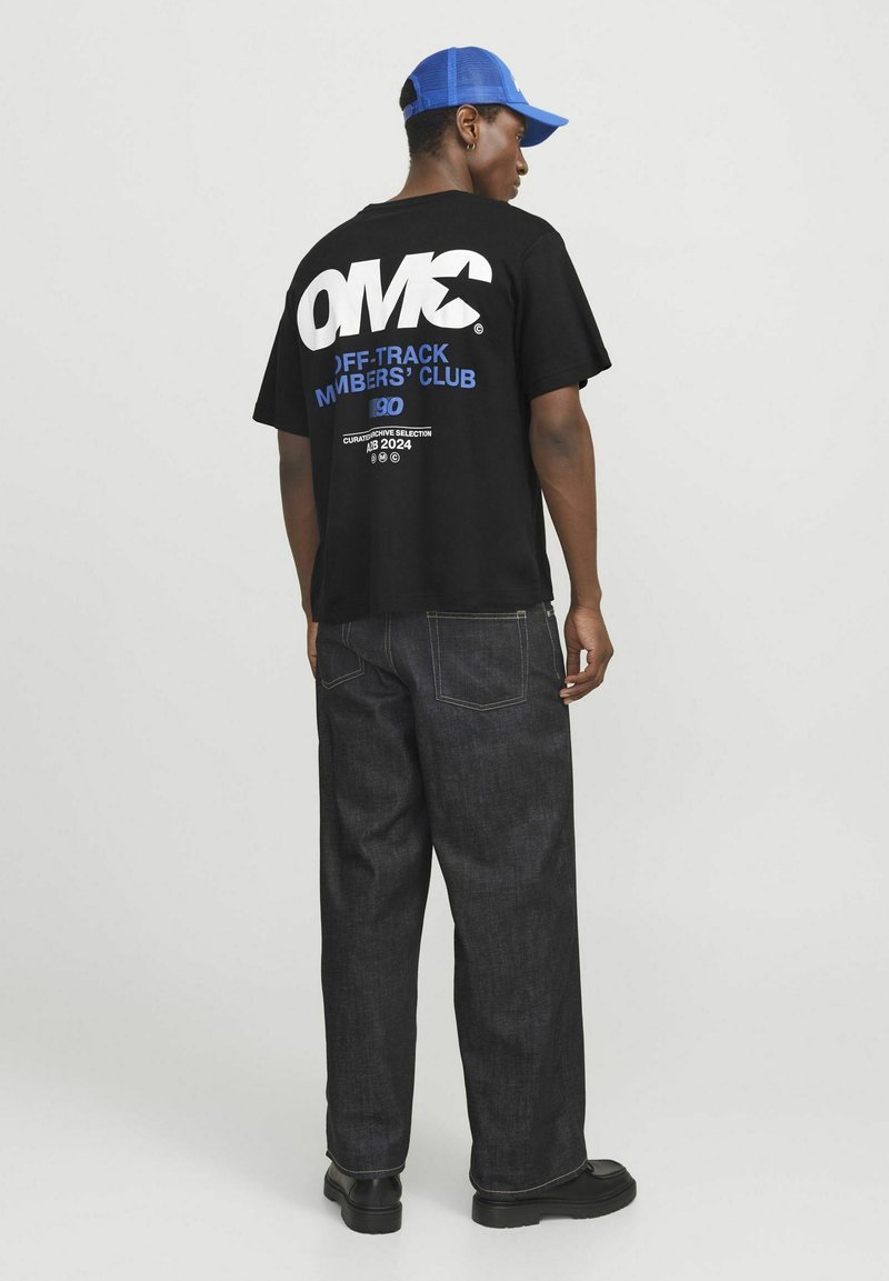 Jack & Jones RÜCKEN RUNDHALSAUSSCHNITT - Camiseta estampada - black