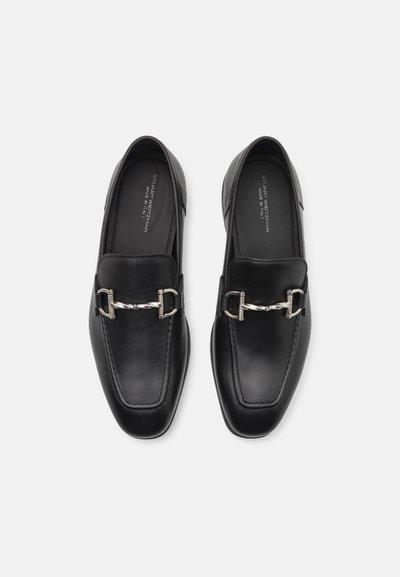 Stuart Weitzman SIMON TWISTBIT - Chaussons - black