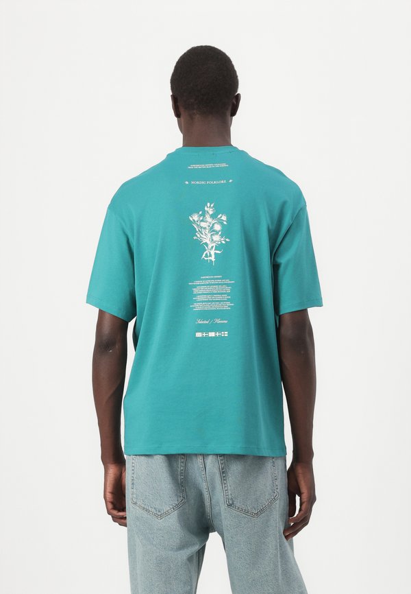 SLHLOOSEALP O NECK TEE - Print T-shirt - bayou