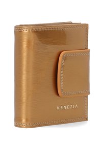 Brun, blank læderpung med rektangulær form, syninger som detaljer og en tryklås foran; har "VENEZIA"-logo i guld.