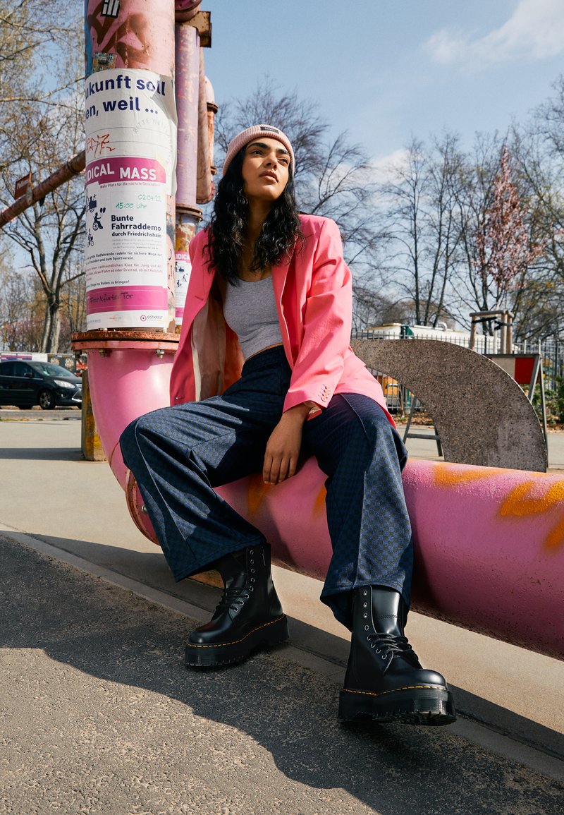 Jeans Doc Martens Jadon Max Doc Martens Mens WMNS) Jadon Max Hdw