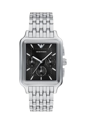 Vierkant horloge van roestvrij staal met een zwarte, gestructureerde wijzerplaat, zilverkleurige wijzers, drie subwijzerplaten en een zilverkleurige schakelarmband. Bovenaan het logo.