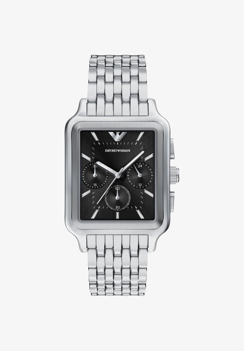 Reloj cuadrado de acero inoxidable con esfera negra texturizada, manecillas plateadas, tres subesferas y brazalete de eslabones plateados. Logotipo en la parte superior.