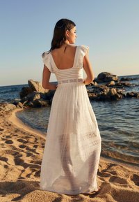 Next FLUTE SLEEVE - REGULAR FIT - Robe pull - ecru white