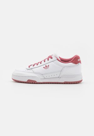 adidas Originals, COURT SUPER - Zapatillas - footwear white/preloved crimson
