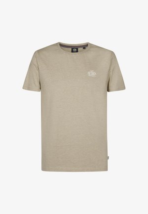 Beżowy bawełniany t-shirt z krótkimi rękawami, okrągłym dekoltem i małym logo w górnym lewym rogu. Miękka tekstura o casualowym kroju.