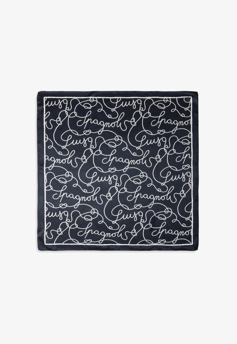Silk tørklæde, marineblå med hvid håndskrevet tekst der gentager "Snagnol" i et bølgende mønster, kantet af en diskret hvid kant.