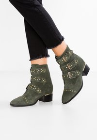 Bronx Botines camperos - green