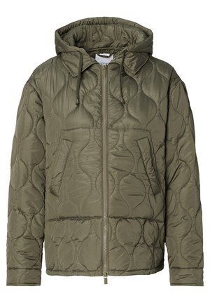 Olijfgroene doorgestikte jas met capuchon, rits aan de voorkant, twee schuine zakken en golvend gestikt patroon in de stof.