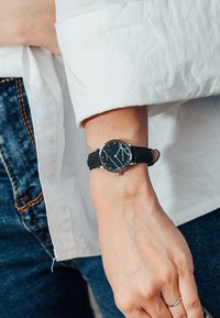 Victoria Hyde MARBLE DIA ULTRA THIN MINIMALIST - Ručni sat - schwarz