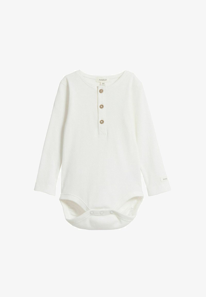 Biały bodysuit dla niemowląt z długim rękawem wykonany z prążkowanej tkaniny, z okrągłym dekoltem, trzema drewnianymi guzikami oraz zapięciami na napy na dole.