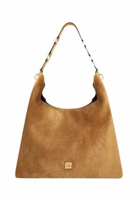 Sac à main en daim marron à la forme décontractée, avec un sommet incurvé et une sangle fine ornée d'accents en chaîne. Surface texturée avec un petit détail de logo.