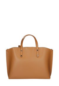 Tan leren tote bag met twee bovenhandvatten, gladde textuur en details in zilverkleurig metaal. Open ontwerp, geen zichtbare sluiting.