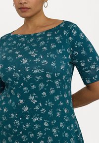 Lauren Ralph Lauren Woman FLORAL STRETCH COTTON MIDI DRESS - Jerseyklänning - indigo multi