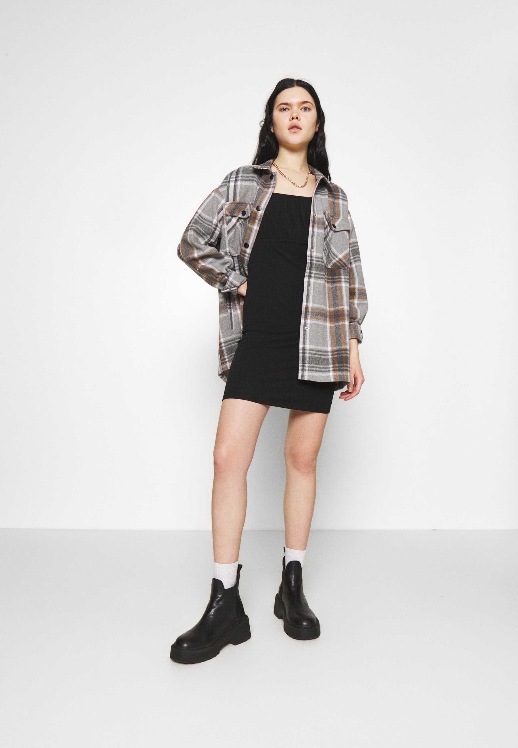 Damen ONLLIVE LOVE 2/4 SHORT DRESS - Jerseykleid Damen ONLLIVE LOVE 2/4 SHORT DRESS - Jerseykleid