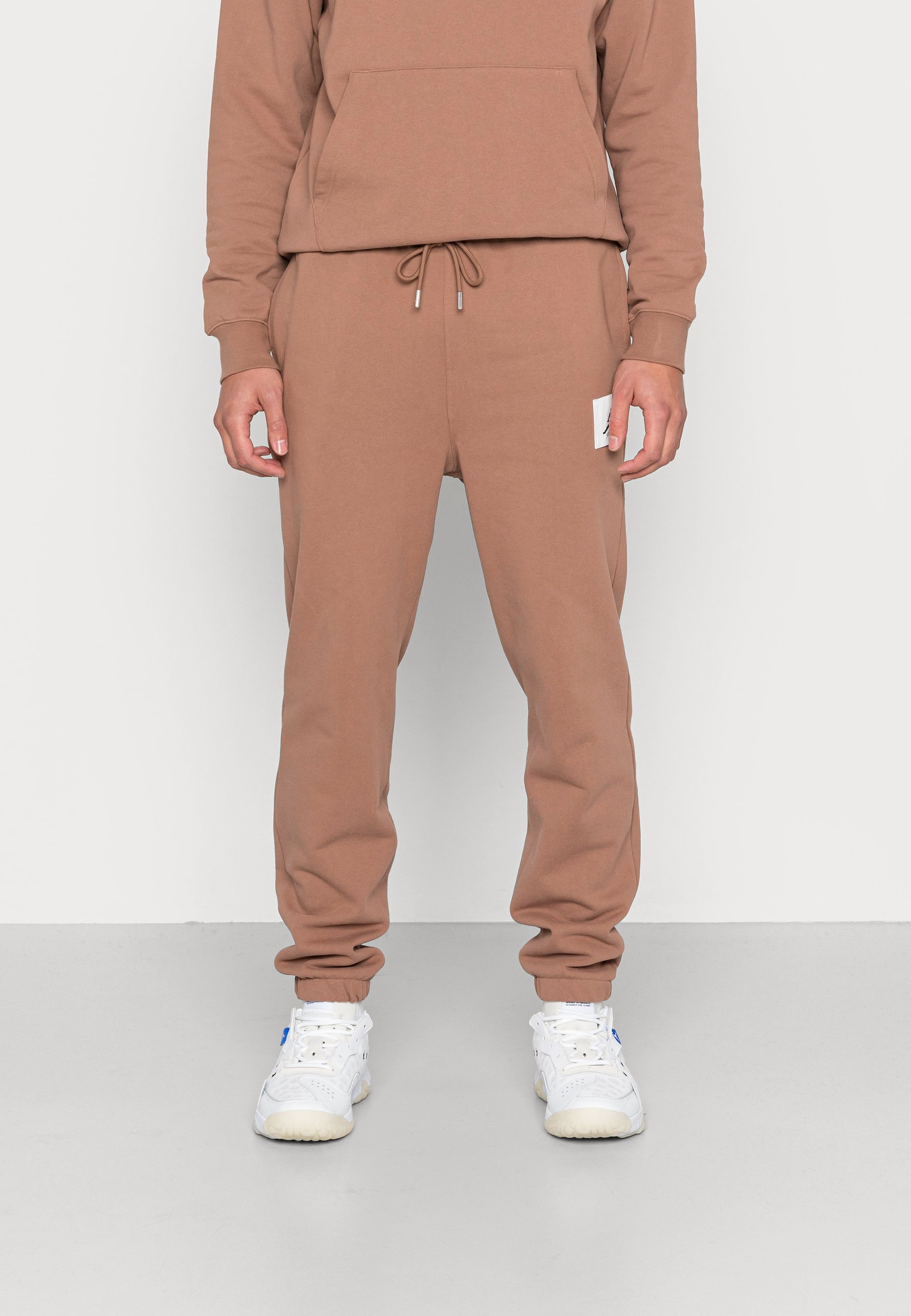 Jordan Tracksuit bottoms - brown/brown 