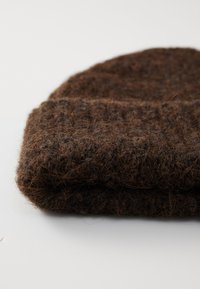 Gina Tricot BRUSHED BEANIE - Mütze - brown