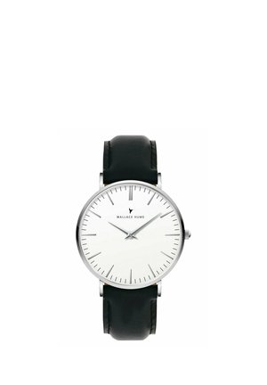 Montre-bracelet minimaliste avec cadran blanc, boîtier argenté, bracelet en cuir noir et fines aiguilles des heures et des minutes indiquant 1 h 46.