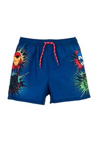 Blauwe zwembroek van lichtgewicht materiaal met een rode koord, bedrukt met superheldengezichten en kleurrijke explosiepatronen aan de zijkanten.