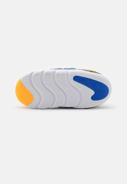 Nike DYNAMO GO! (TD) - Slip-ons - diffused blue/laser orange/racer blue/iron grey — photo 5
