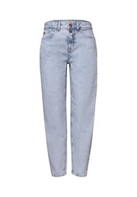 Lichtblauwe high-waist spijkerbroek met een ontspannen taps toelopende pijp, twee voorzakken en dubbele bruine knoopsluiting.