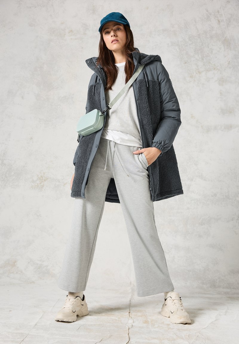 Manteau D'hiver Femme Cécilia Classics Taille 42 - Occasion Très Bon état