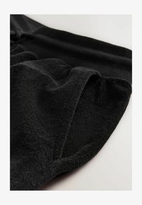 Ausgewählt, black