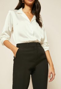 Friends Like These TAILORED ANKLE GRAZER REGULAR FIT - Auduma bikses - black